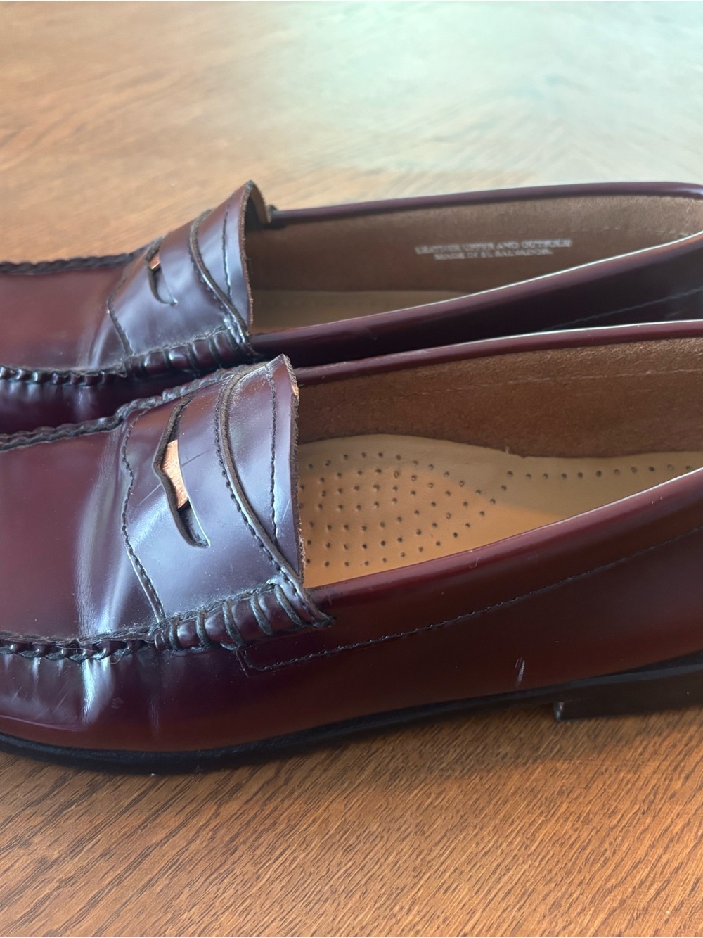 Classic Women's Penny Loafers in Burgundy. GH weejuns in size US8